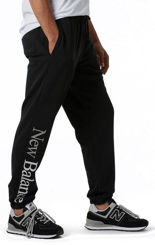  New Balance Pantalone Essentials Celebrate Jogger Black Uomo Nero