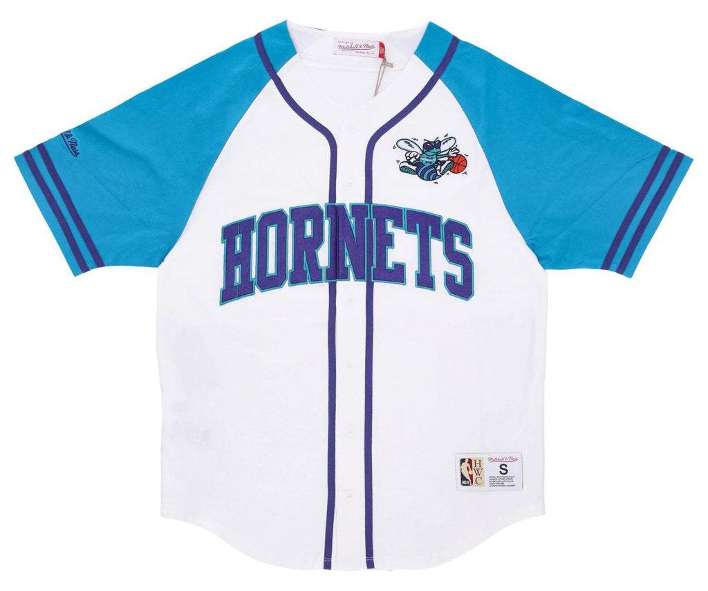  Mitchell E Ness Mitchell & Ness Camicia Practice Day Button Front Jersey Charlotte Hornets Bianco Uomo - 1