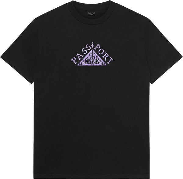 Pass Port t-shirt Manuscript Tee black